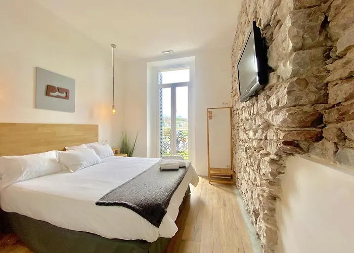 Pensión Mirandoalaconcha 2*